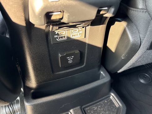 Used 2021 Jeep Wrangler Unlimited Rubicon w/ Dual Top Group AWD/4WD image 13