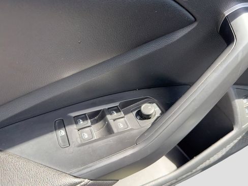 Used 2024 Volkswagen Jetta SE FWD image 12