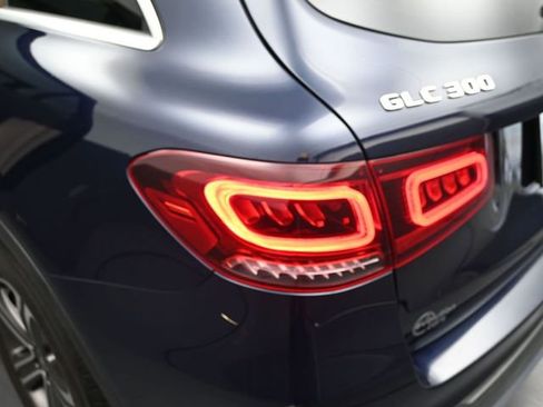 Used 2021 Mercedes-Benz GLC 300 w/ Premium Package image 23