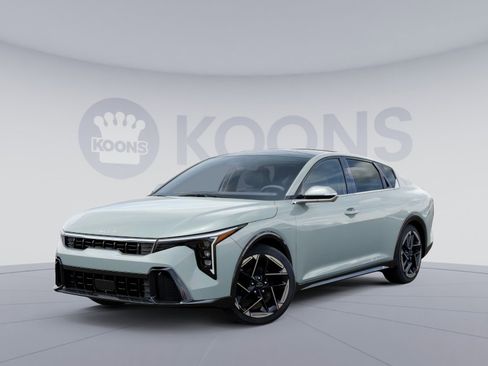 New 2025 Kia K4 GT-Line image 1