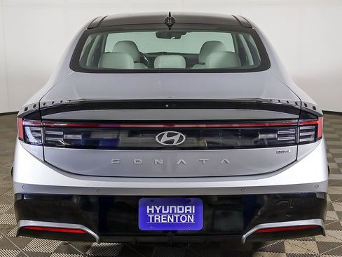 Certified 2024 Hyundai Sonata Limited FWD image 16