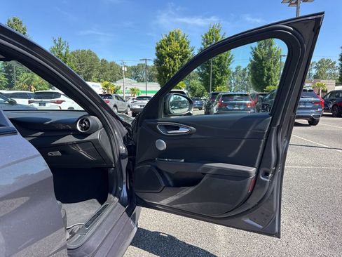 Used 2024 Alfa Romeo Giulia Quadrifoglio w/ Active Assist Plus Package RWD image 18