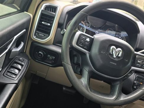 Used 2019 RAM 2500 Big Horn image 17
