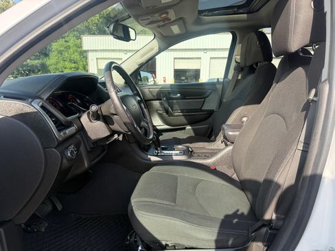 Used 2016 GMC Acadia SLE AWD/4WD image 2