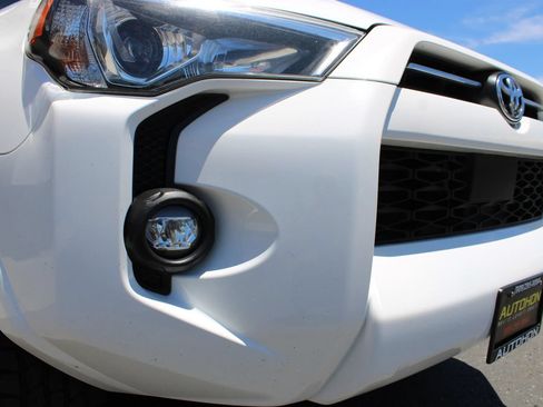 Used 2021 Toyota 4Runner SR5 RWD image 5
