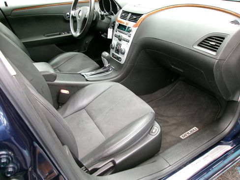 Used 2009 Chevrolet Malibu LT w/ HFV6 Engine Package FWD image 11