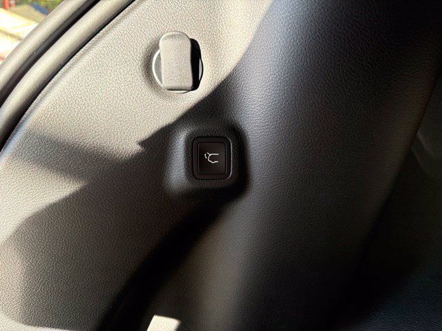 New 2026 Jeep Compass Limited w/ Sun, Sound & Navigation Group AWD/4WD image 49