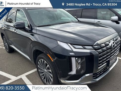 Used 2023 Hyundai Palisade Calligraphy image 1