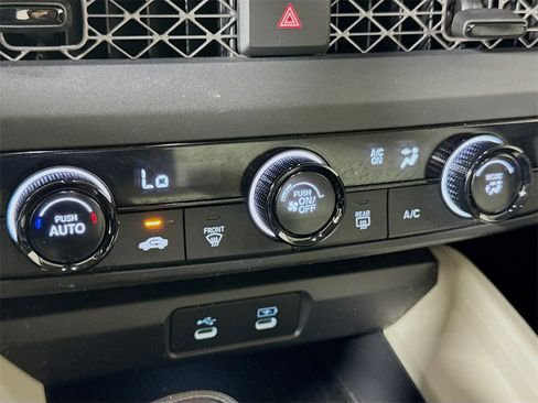Used 2025 Honda Accord LX image 13