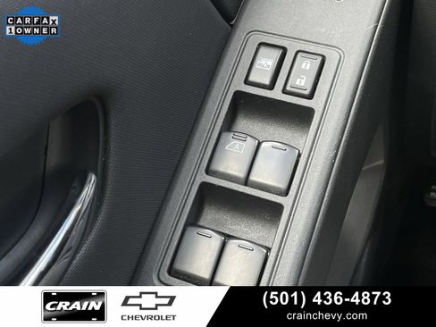 Used 2024 Nissan Frontier SV image 11