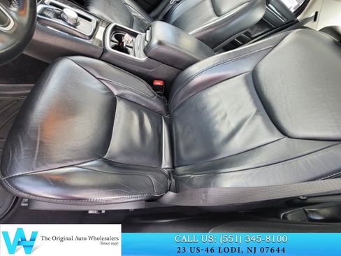 Used 2016 Chrysler 300 Limited AWD/4WD image 11