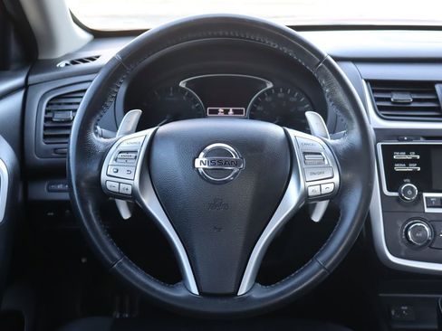 Used 2017 Nissan Altima 2.5 SR w/ Midnight Edition Package image 26