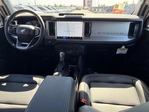 New 2026 Ford Bronco Outer Banks w/ Sasquatch Package AWD/4WD image 13