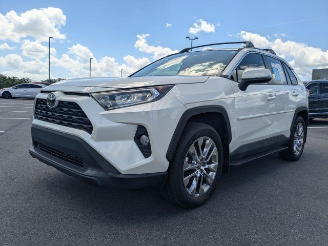 Used 2021 Toyota RAV4 XLE Premium FWD image 9
