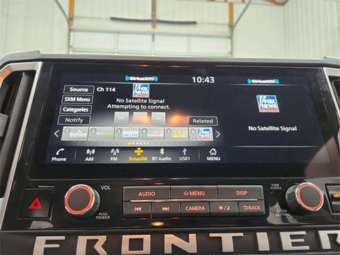 Used 2025 Nissan Frontier SV w/ SV Convenience Package image 27