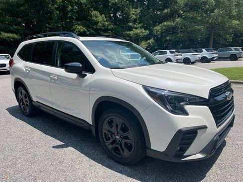 Used 2025 Subaru Ascent Onyx Edition AWD/4WD image 2