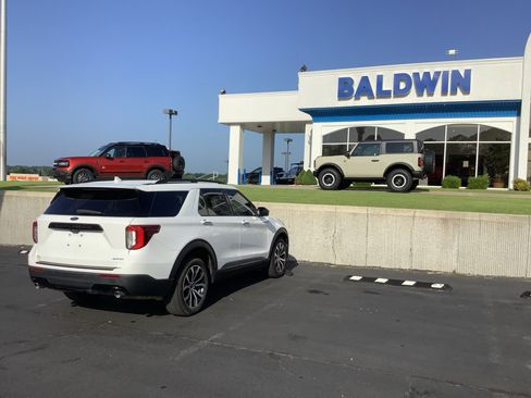 Used 2023 Ford Explorer ST-Line image 7