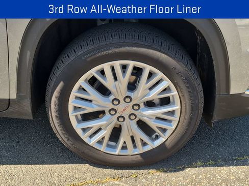 Certified 2026 GMC Acadia Elevation w/ Elevation Premium Package AWD/4WD image 28