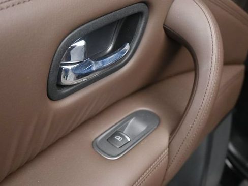 Used 2023 Nissan Armada Platinum w/ Captain's Chairs Package RWD image 21