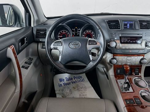 Used 2011 Toyota Highlander Limited w/ Tow Pkg AWD/4WD image 22