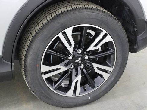 Used 2025 Mitsubishi Eclipse Cross SE AWD/4WD image 38