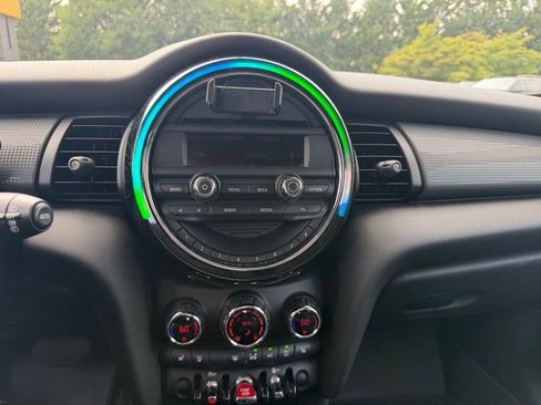 Used 2015 MINI Cooper 4-Door Hardtop FWD image 14