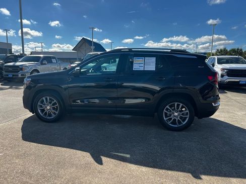 Used 2024 GMC Terrain SLT image 62