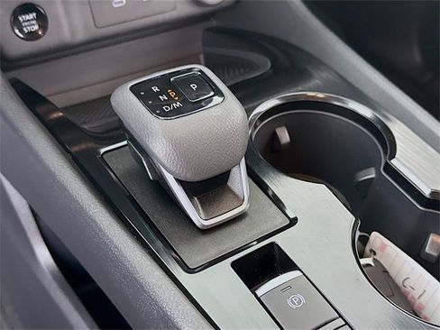 Certified 2025 Nissan Rogue SV image 19