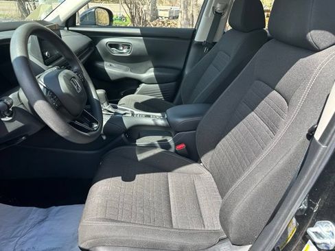 Used 2025 Honda HR-V LX image 7