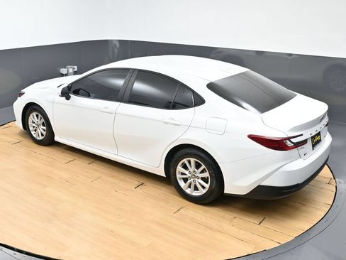 Used 2025 Toyota Camry LE FWD image 45