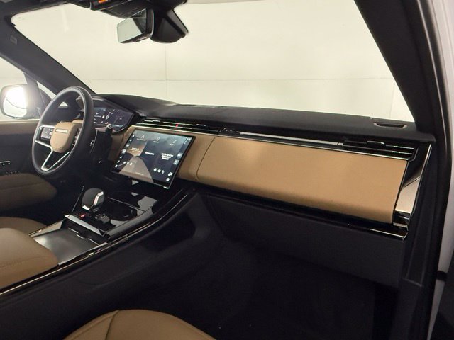 New 2027 Land Rover Range Rover Sport SE AWD/4WD image 14