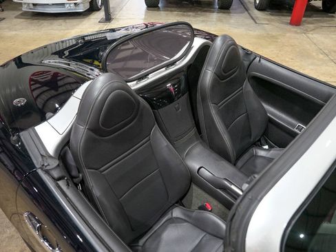 Used 2006 Pontiac Solstice Convertible w/ Premium Package RWD image 18