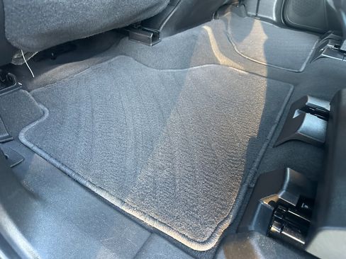 Used 2022 GMC Yukon XL AT4 image 20