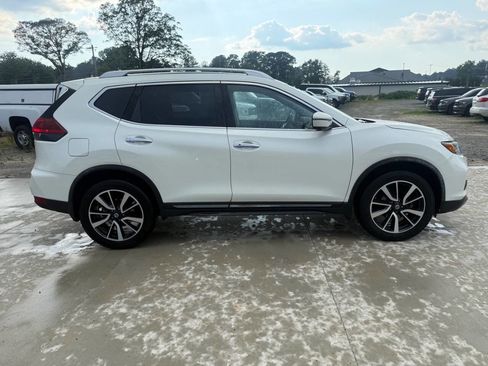 Used 2018 Nissan Rogue SL w/ Premium Package AWD/4WD image 8