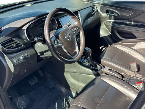 Used 2020 Buick Encore Essence image 9