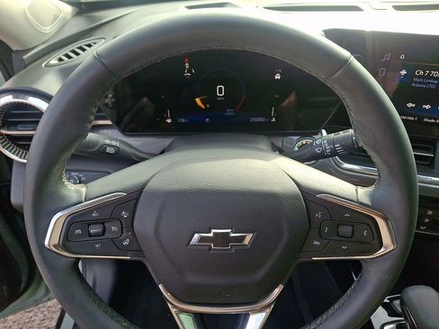 Used 2025 Chevrolet Trax ACTIV w/ Driver Confidence Package image 18