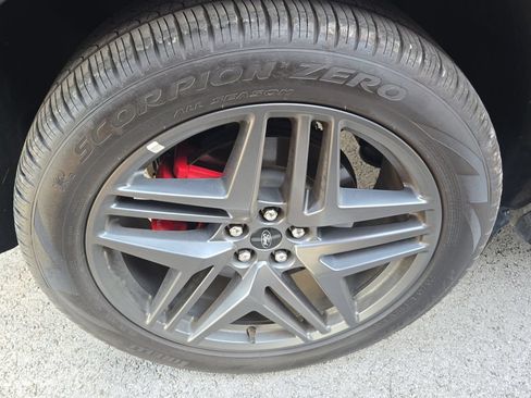 Used 2025 Ford Explorer ST RWD image 5
