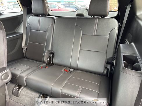 Used 2023 Chevrolet Traverse RS image 19