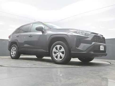 Used 2021 Toyota RAV4 LE w/ Carpet Mat Package (TMS) AWD/4WD image 36