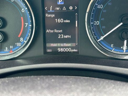 Used 2017 Toyota Corolla SE FWD image 29