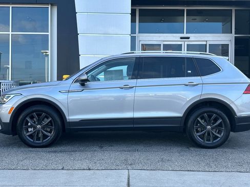 Used 2024 Volkswagen Tiguan SE image 7