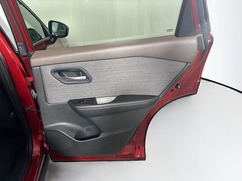 Used 2023 Nissan Rogue SV FWD image 28