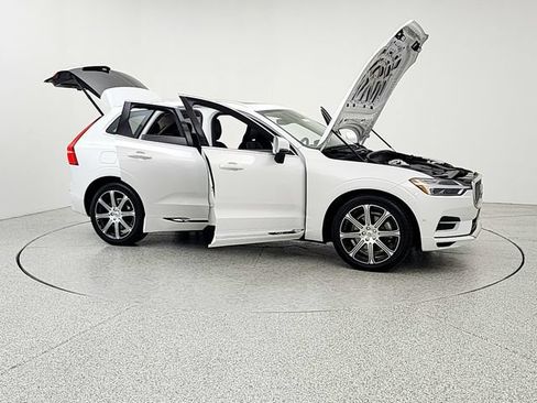 Used 2021 Volvo XC60 T8 Inscription w/ Advanced Package AWD/4WD image 10