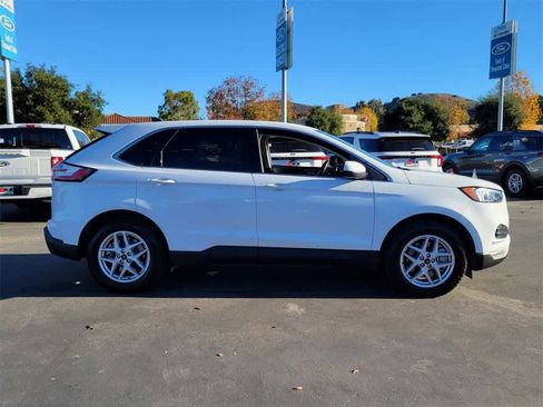Used 2024 Ford Edge SEL image 8