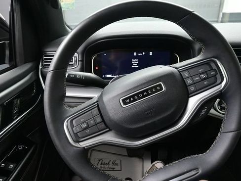 Used 2023 Jeep Wagoneer Series II w/ Convenience Group I AWD/4WD image 8