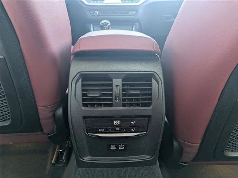 Used 2022 BMW 330i Sedan w/ Driving Assistance Package image 17