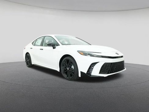 New 2026 Toyota Camry Hybrid image 29