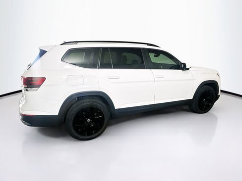 Used 2024 Volkswagen Atlas SE w/ Panoramic Sunroof Package FWD image 10