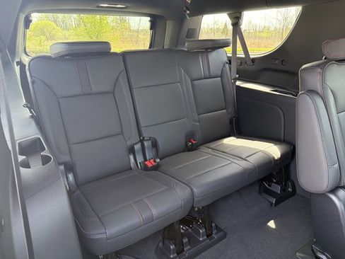 New 2026 Chevrolet Suburban RST w/ RST Capability Package AWD/4WD image 31