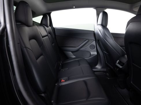 Used 2021 Tesla Model Y Long Range image 24